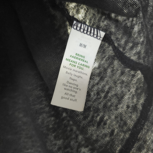 2/$20 ☀️ | NWT | Aerie Breezy Linen Pocket V-Neck Crop Top - Picture 6 of 9